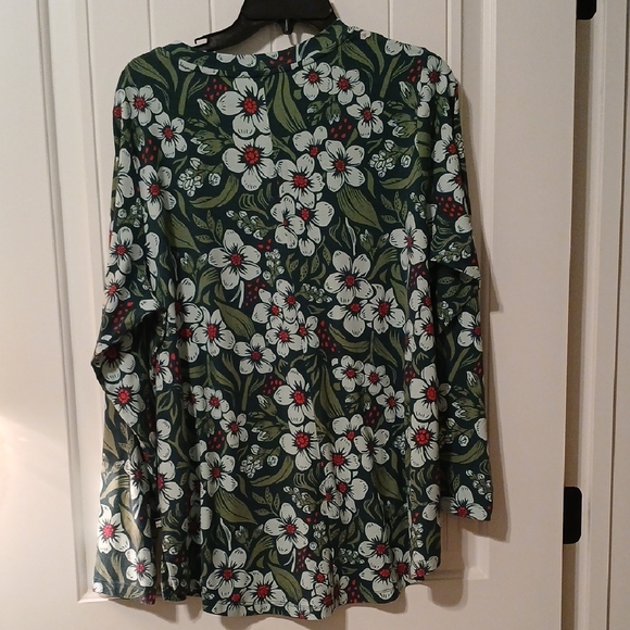 Duluth Trading Co Green Floral Long Sleeve Top - Picture 5 of 6